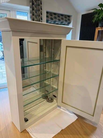 Photo of free Bathroom cabinet (Hitchin, near town (SG5)) #2