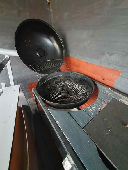 Photo of free Bbq (Slade green erith kent) #2