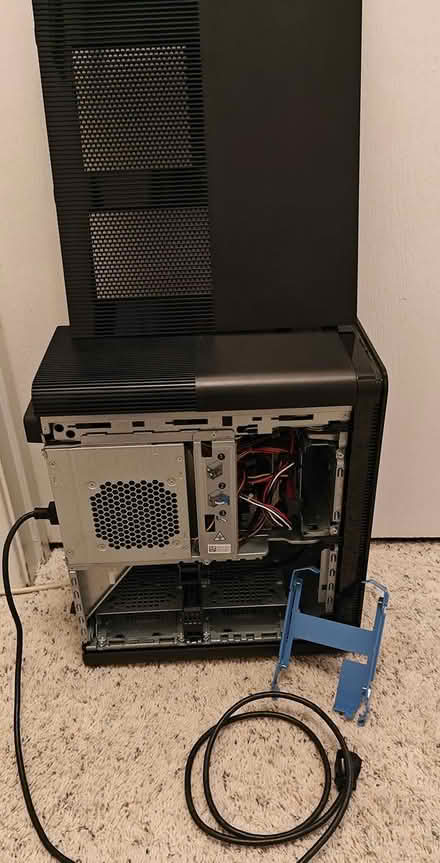 Photo of free Dell tower PC w/DVD/CD R/RW (Magnuson) #3