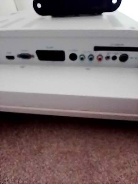 Photo of free Tv built in DVD player (Cloakham EX13) #3