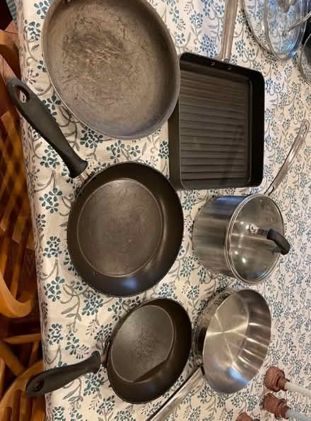 Photo of free Pots and Pans (Fishtown) #1