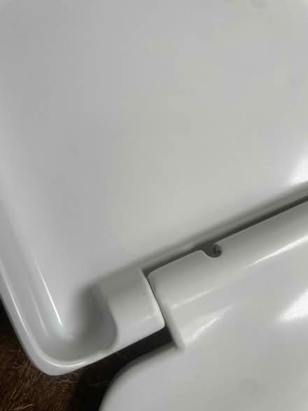 Photo of free White Toilet seat (New malden KT3) #4