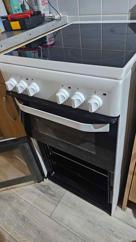 Photo of free Electric cooker (South harting petersfield) #2