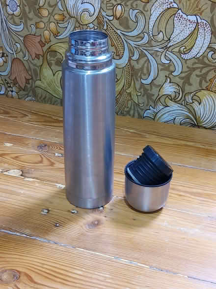 Photo of free Vacuum flask 0.5 litres, all metal (Stokegorse SY7) #1