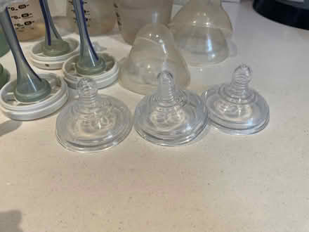 Photo of free Tommee Tippee baby bottles (Penn HP10) #2