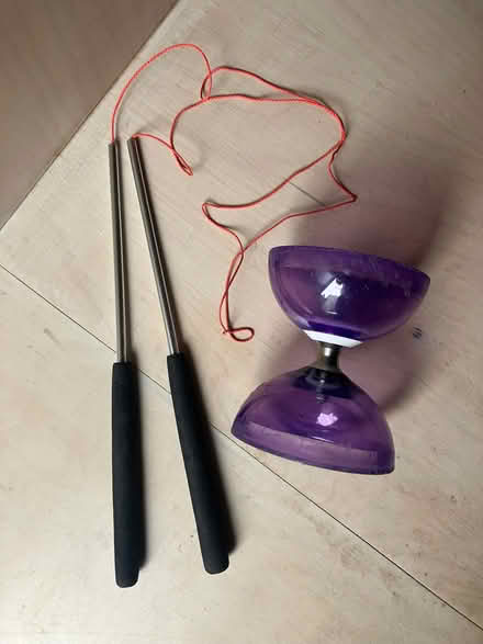 Photo of free Diabolo juggling spinning toy (NW10) #1