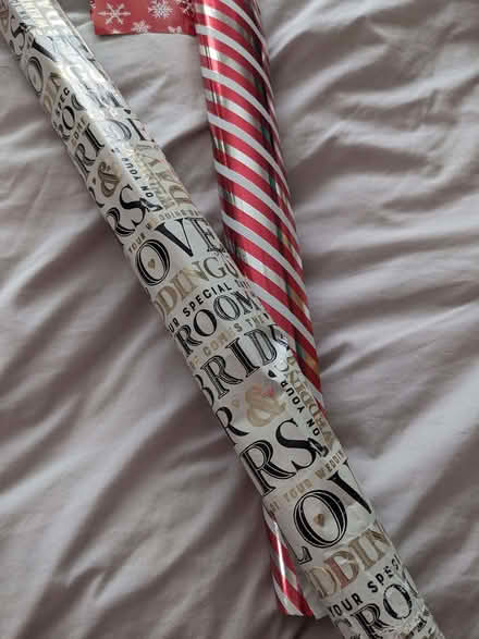 Photo of free Christmas and wedding wrapping paper (Springfield CM1) #1