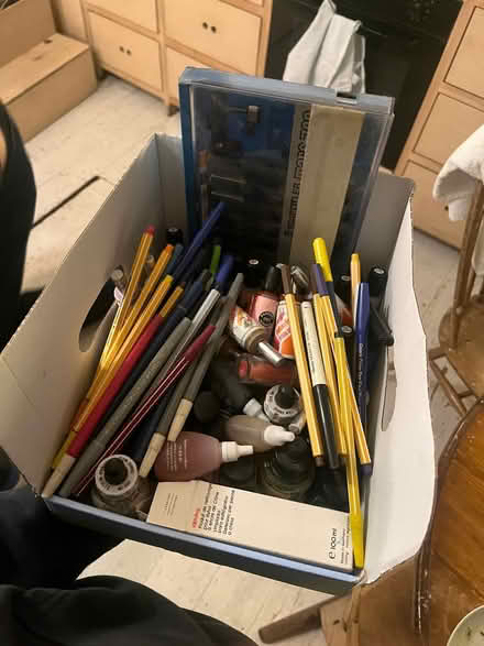 Photo of free Art pens and inks (N43df) #1