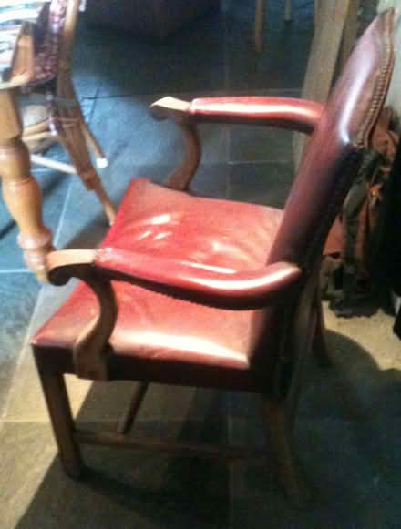Photo of free Vintage red leather chair (needs TLC) (North Laine BN1) #3