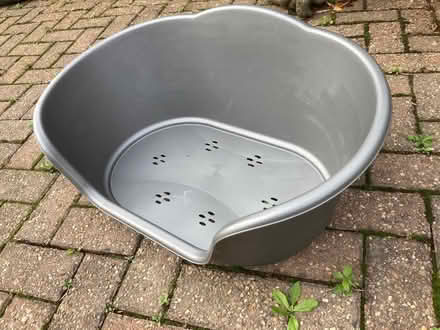 Photo of free Medium size dog basket (Cleehill SY8) #3