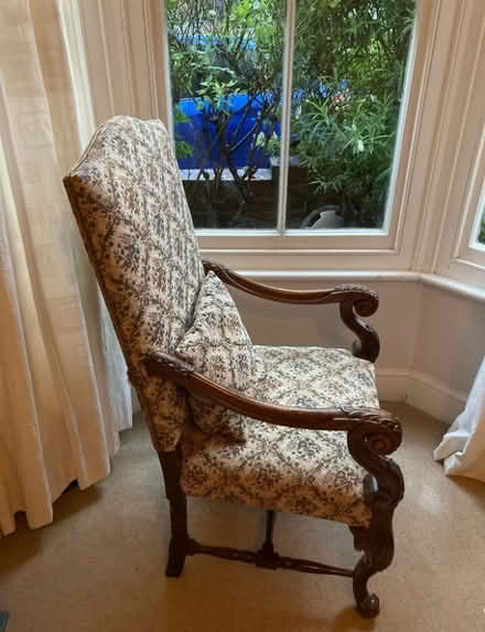 Photo of free Throne style dining chair (Grandpont OX1) #1
