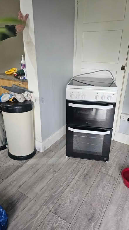 Photo of free Electric cooker (South harting petersfield) #4