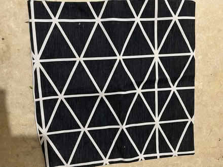 Photo of free Cushion cover (Dulwich) #1