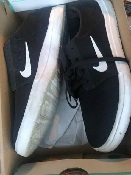 Photo of free Ladies Nike Trainers size 6 (Cavendish DE23) #2
