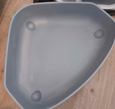 Photo of free Corner litter box (St. Albans) #3
