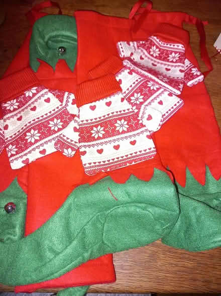 Photo of free Christmas decorations _various (LU2, Luton) #1