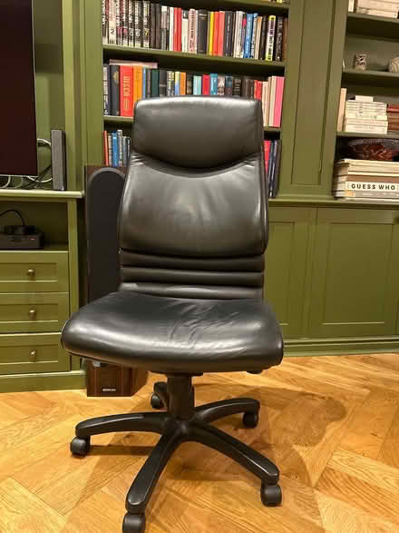 Photo of free Black office desk chair (Clapham Junction SW11) #1