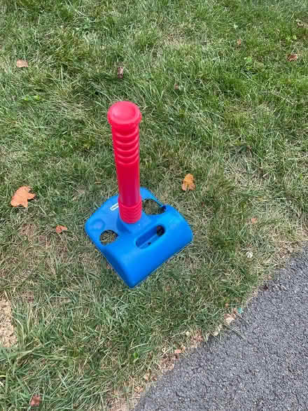 Photo of free Kids tee-ball tee (Mclean (off Kirby Rd)) #1