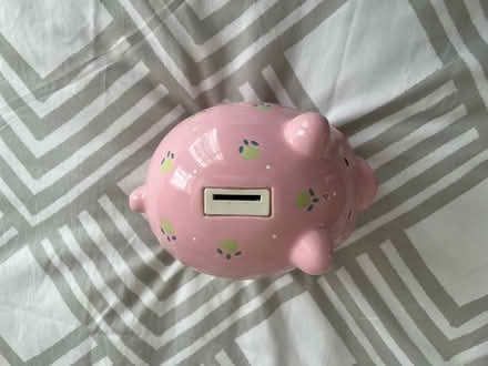 Photo of free Pink piggy bank (Bexley DA5) #2