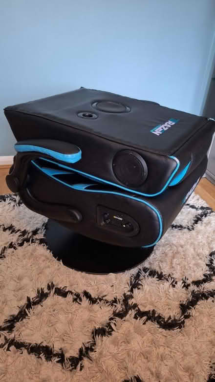 Photo of free Gaming chair (Bt16 2bx) #4
