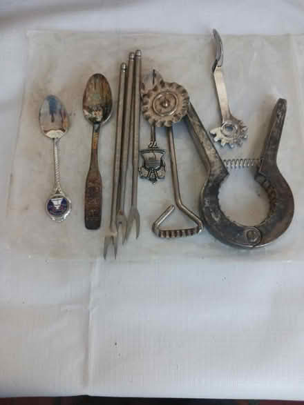 Photo of free Grab Bag (60th cedar ave 19143) #4