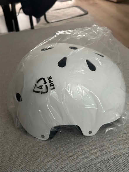Photo of free Kids helmet (Morden SM4) #2