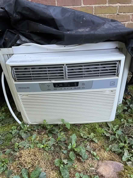 Photo of free 2 large A/C’s (Northampton near YMCA) #1