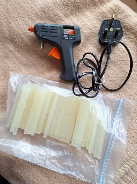 Photo of free Glue gun (Bexhill) #1