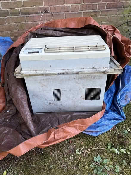 Photo of free 2 large A/C’s (Northampton near YMCA) #4