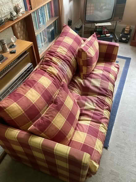 Photo of free Small sofa (Sidcup) #3