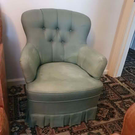 Photo of free Vintage armchair (E5) #1