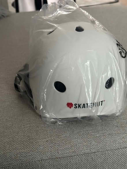 Photo of free Kids helmet (Morden SM4) #1