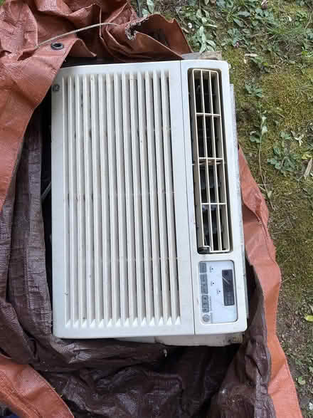 Photo of free 2 large A/C’s (Northampton near YMCA) #3