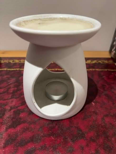 Photo of free Yankee candle white melt warmer (Tottenham N17) #1