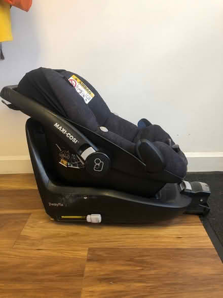 Photo of free Baby car seat with Isofix (CM14) #3