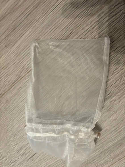 Photo of free Small white organza gift bag (Bedford MK42) #1