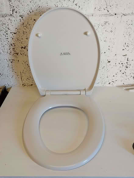 Photo of free Toilet seat - white (Broomridge FK7) #2