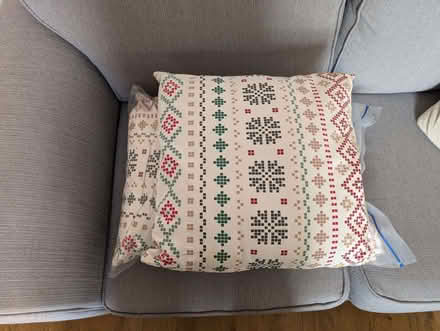 Photo of free 4 x cushions (Southport PR8) #2