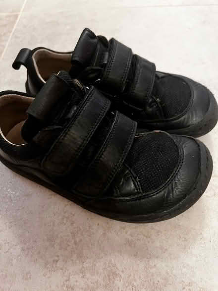 Photo of free Boy’s shoes size 10 (child) (Send) #2
