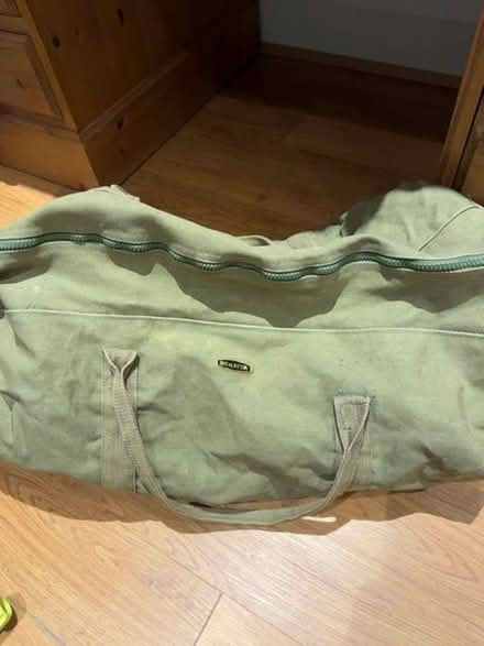 Photo of free Green canvas duffle bag (Tottenham N17) #1