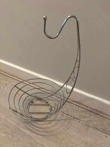 Photo of free Modern fruit bowl with incorporated banana hanger (Bedford MK42) #1