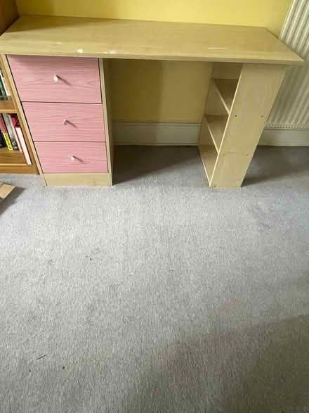 Photo of free Pink Desk (Barnsbury Street N1) #2