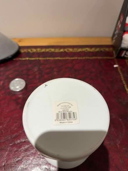 Photo of free Yankee candle white melt warmer (Tottenham N17) #2