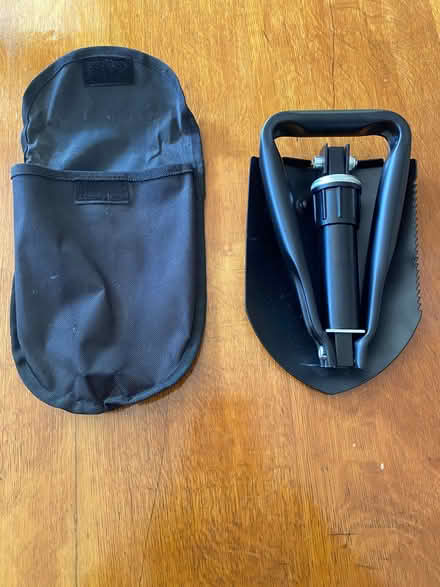 Photo of free Folding Spade (Cutteslowe OX2) #2