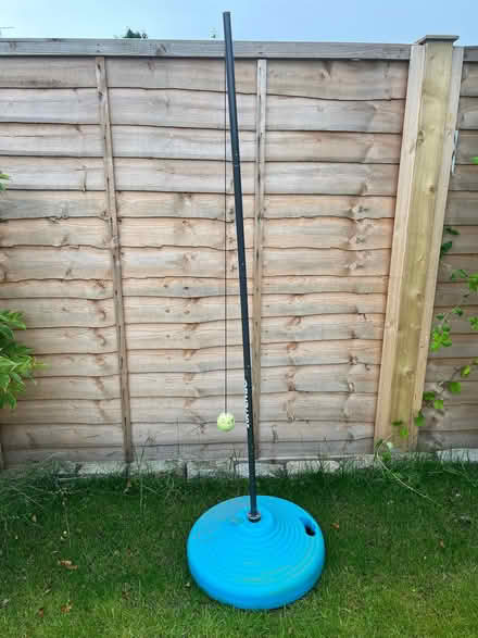 Photo of free fun swing/hit tennis ball (Gyle EH12) #1