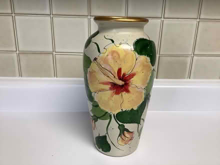 Photo of free Decorative hand painted vase (Bayview and Sheppard) #1