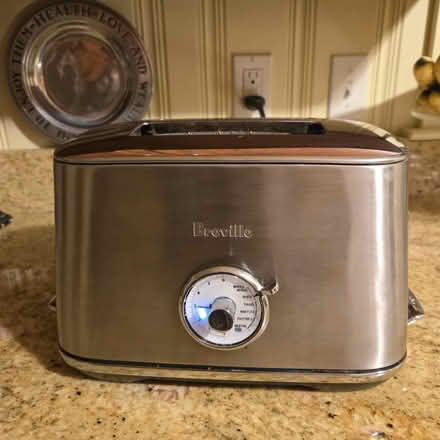 Photo of free Breville Toaster (Groton/Ayer line of rt 111) #1