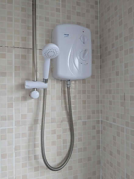 Photo of free Electric shower(need dismantle) (CV31 Whitnash) #2