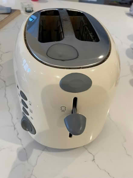Photo of free Breville Toaster (Worcester Park KT4) #2
