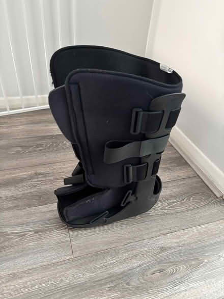 Photo of free Ortho boot (Broxbourne EN11) #1